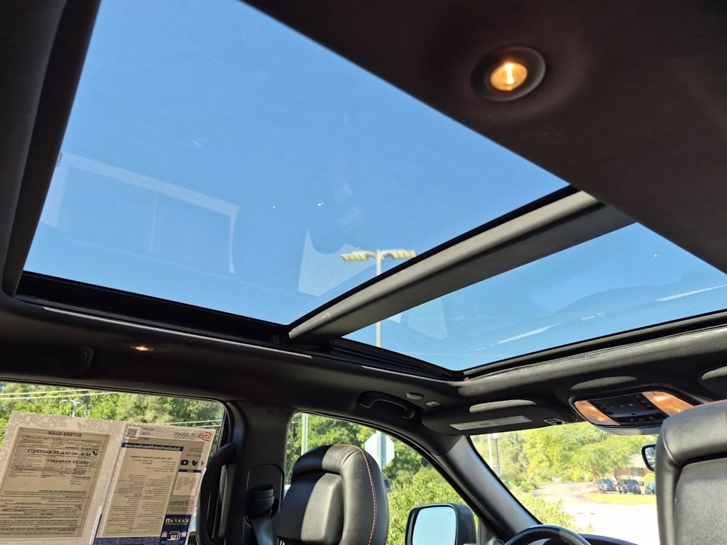 Thumbnail: 2021 Jeep Grand Cherokee - 30