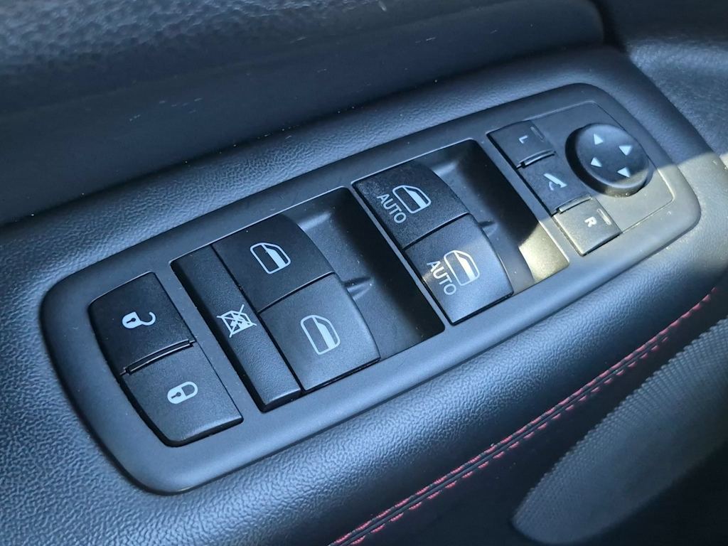 Thumbnail: 2021 Jeep Grand Cherokee - 37