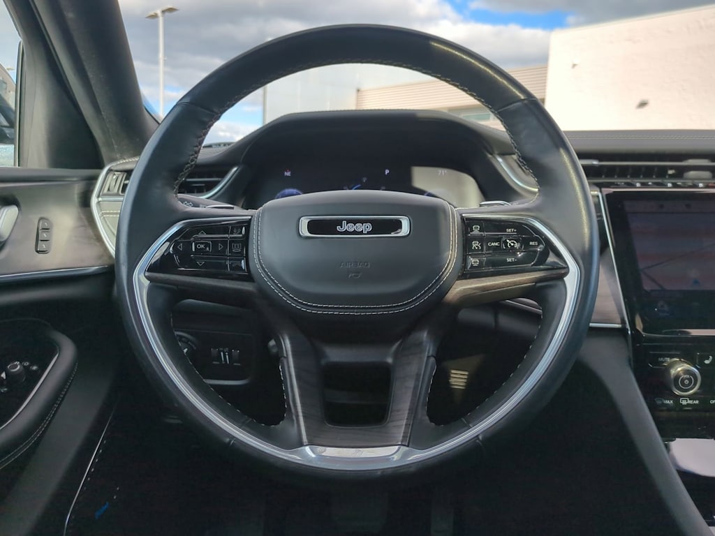 Thumbnail: 2022 Jeep Grand Cherokee - 13