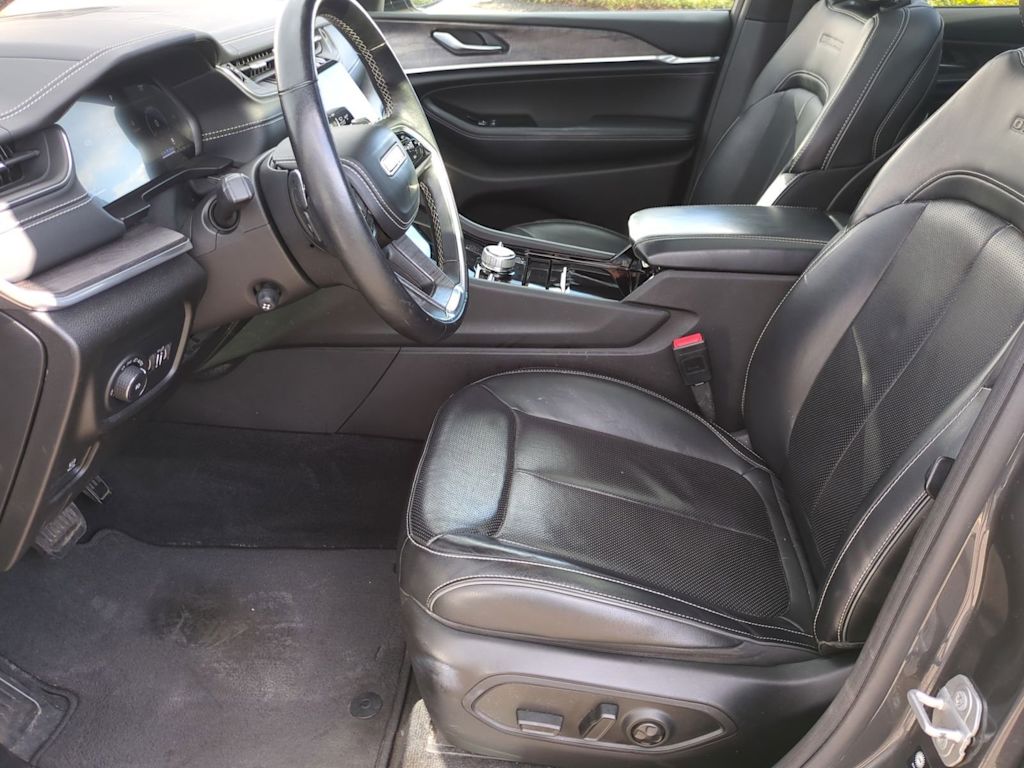 Thumbnail: 2022 Jeep Grand Cherokee - 10