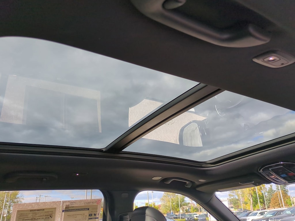 Thumbnail: 2022 Jeep Grand Cherokee - 30