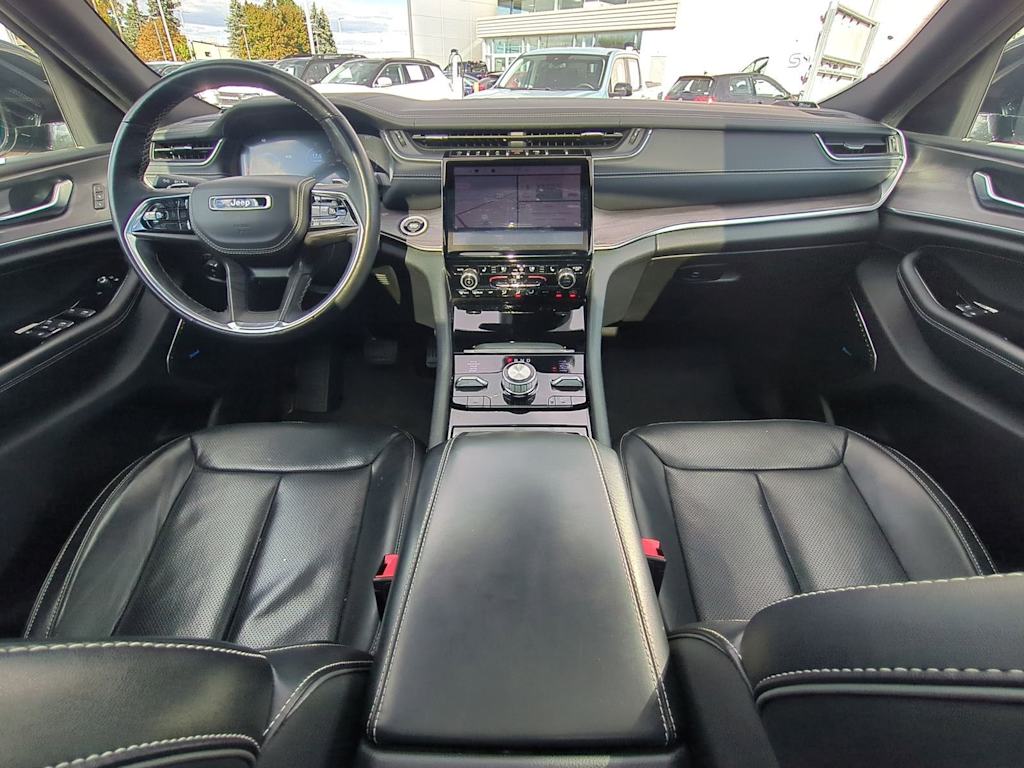 Thumbnail: 2022 Jeep Grand Cherokee - 9