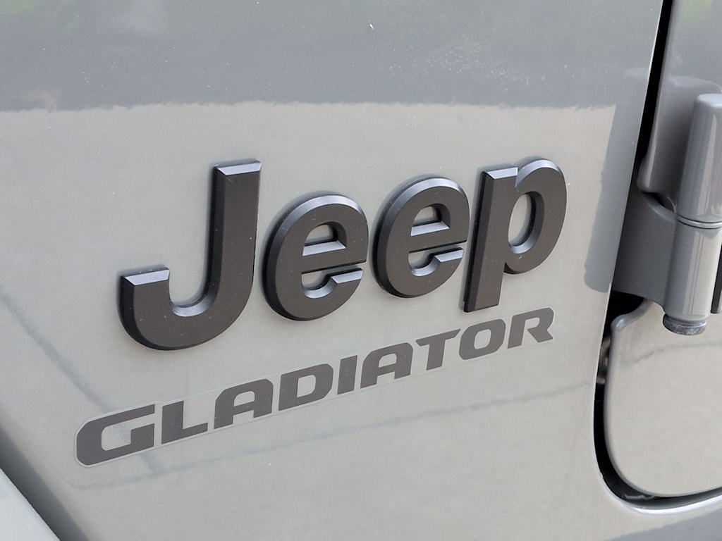 Thumbnail: 2022 Jeep Gladiator - 23