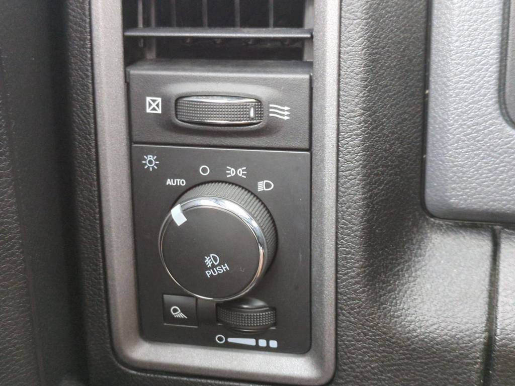 Thumbnail: 2019 RAM 1500 - 28