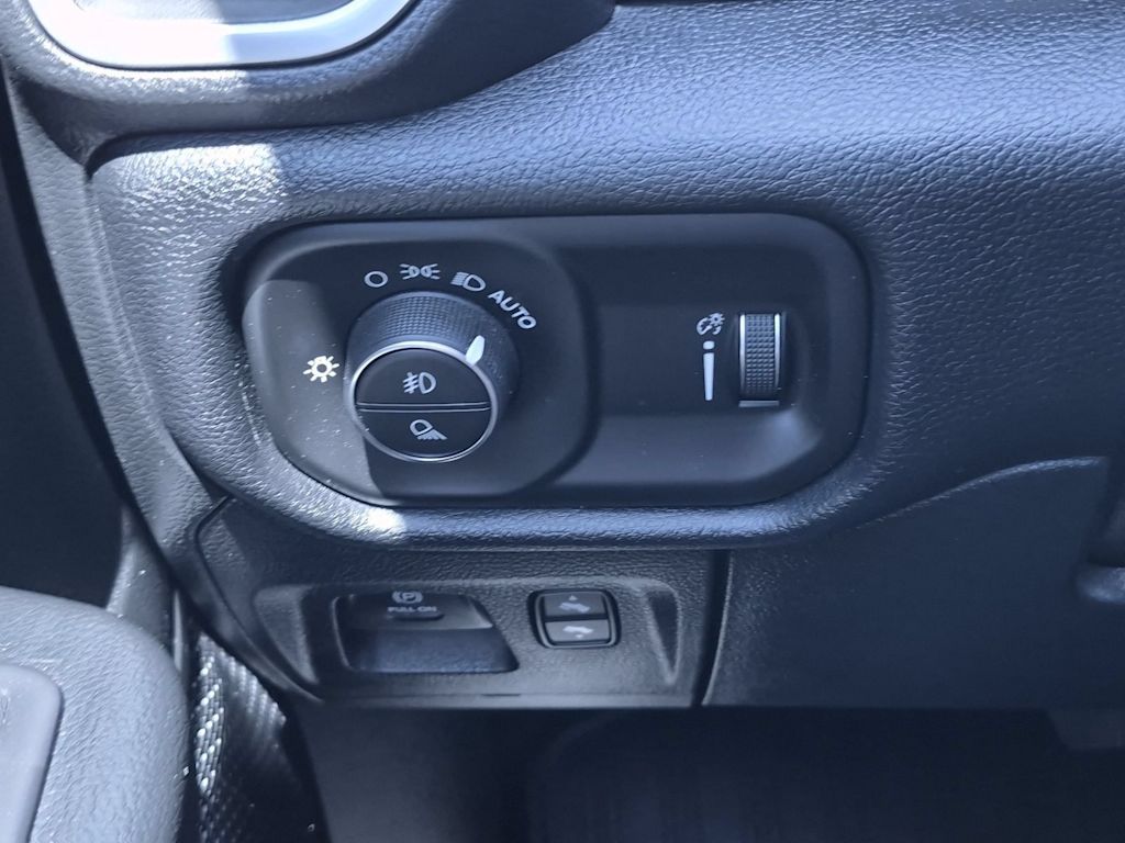 Thumbnail: 2021 RAM 1500 - 30