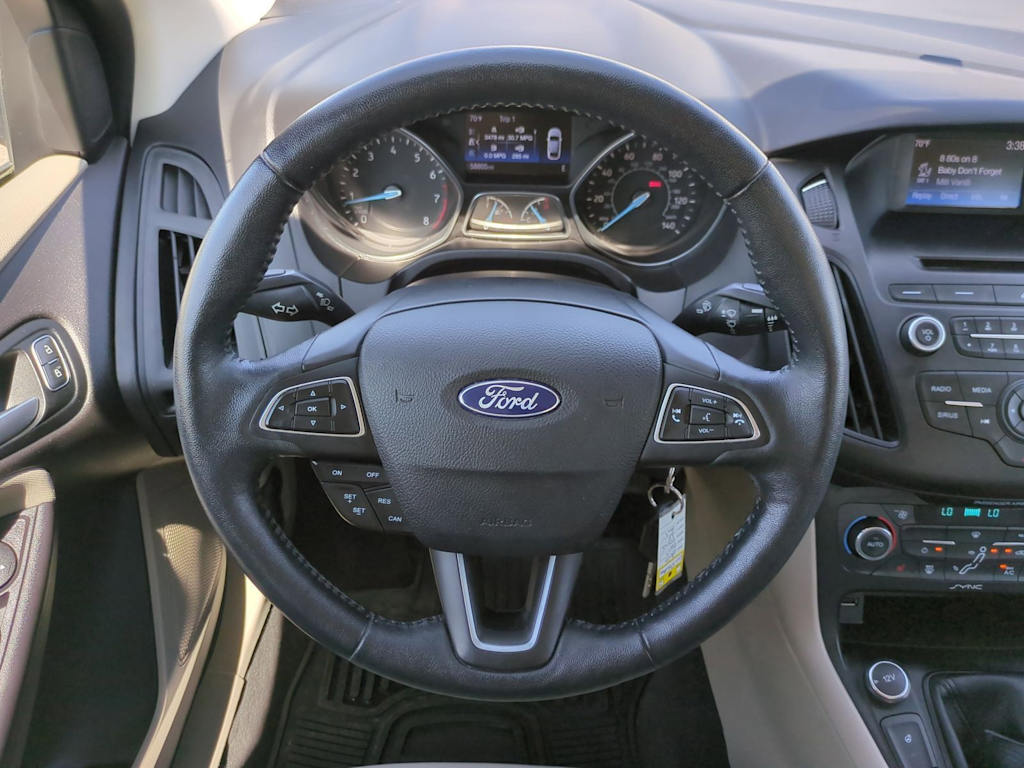 Thumbnail: 2016 Ford Focus - 13