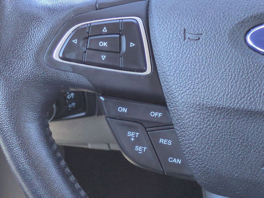 Thumbnail: 2016 Ford Focus - 28