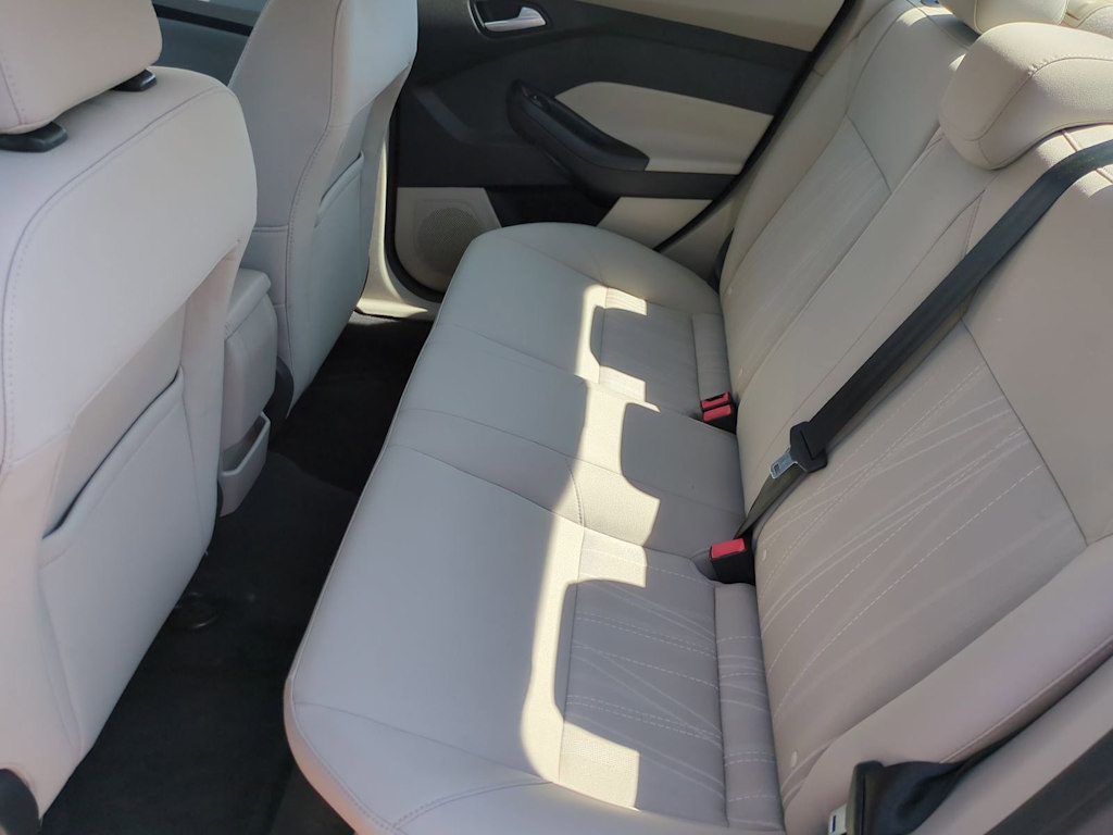Thumbnail: 2016 Ford Focus - 26