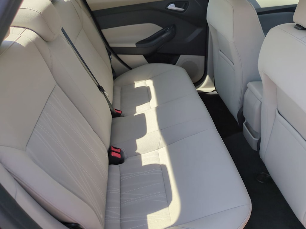 Thumbnail: 2016 Ford Focus - 27