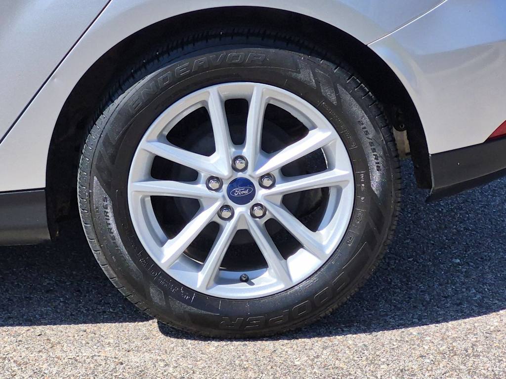 Thumbnail: 2018 Ford Focus - 8