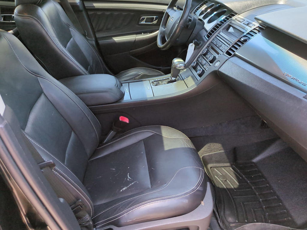 Thumbnail: 2011 Ford Taurus - 11