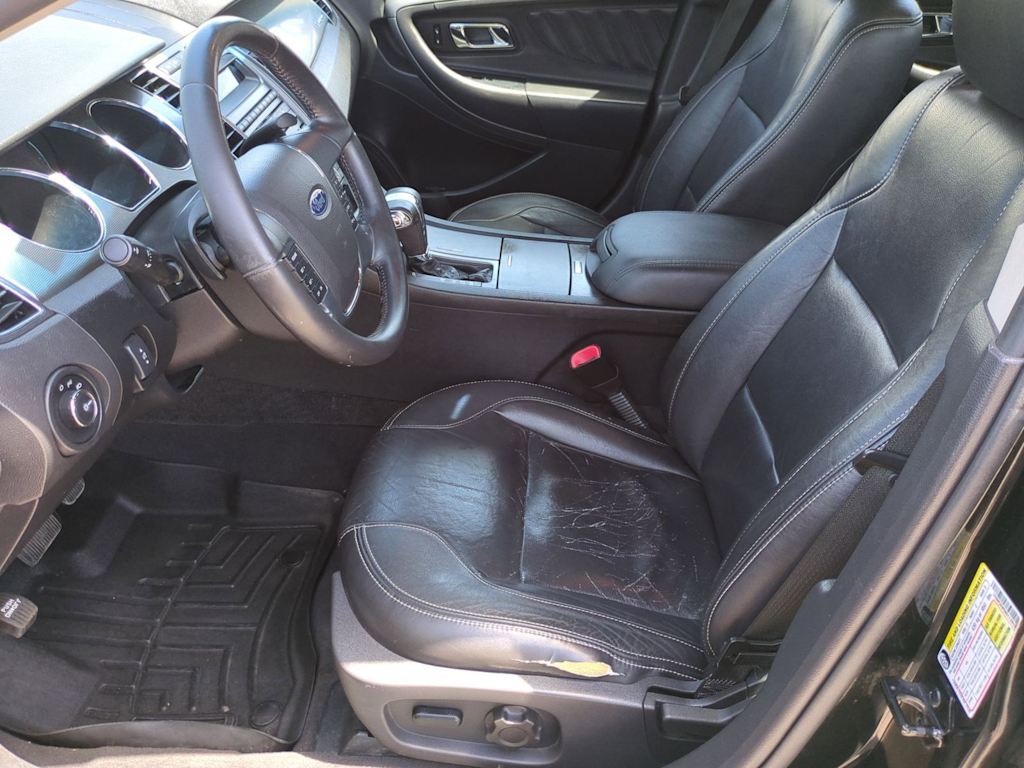 Thumbnail: 2011 Ford Taurus - 10