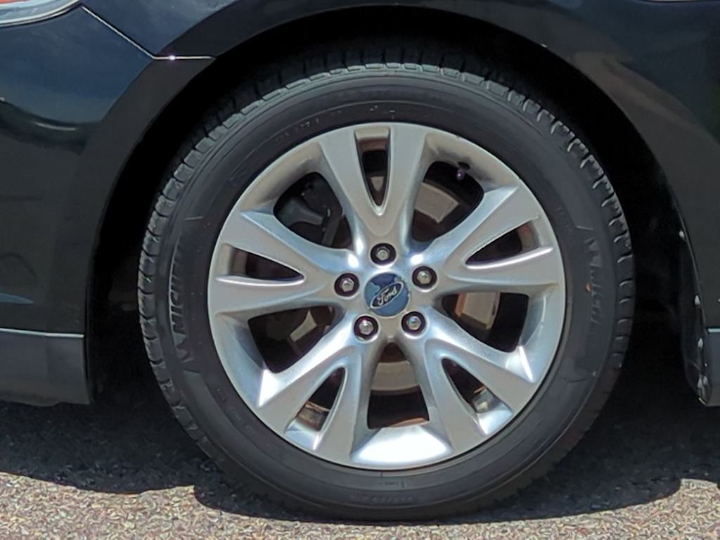 Thumbnail: 2011 Ford Taurus - 8