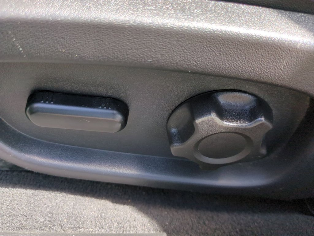 Thumbnail: 2011 Ford Taurus - 25