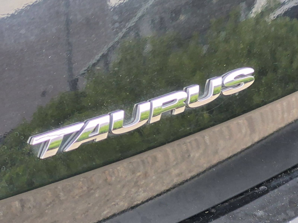 Thumbnail: 2012 Ford Taurus - 23