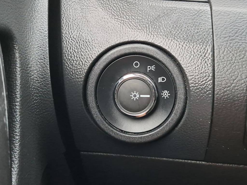 Thumbnail: 2012 Ford Taurus - 29