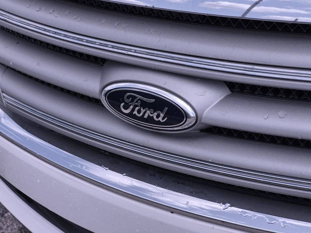 Thumbnail: 2015 Ford Taurus - 6