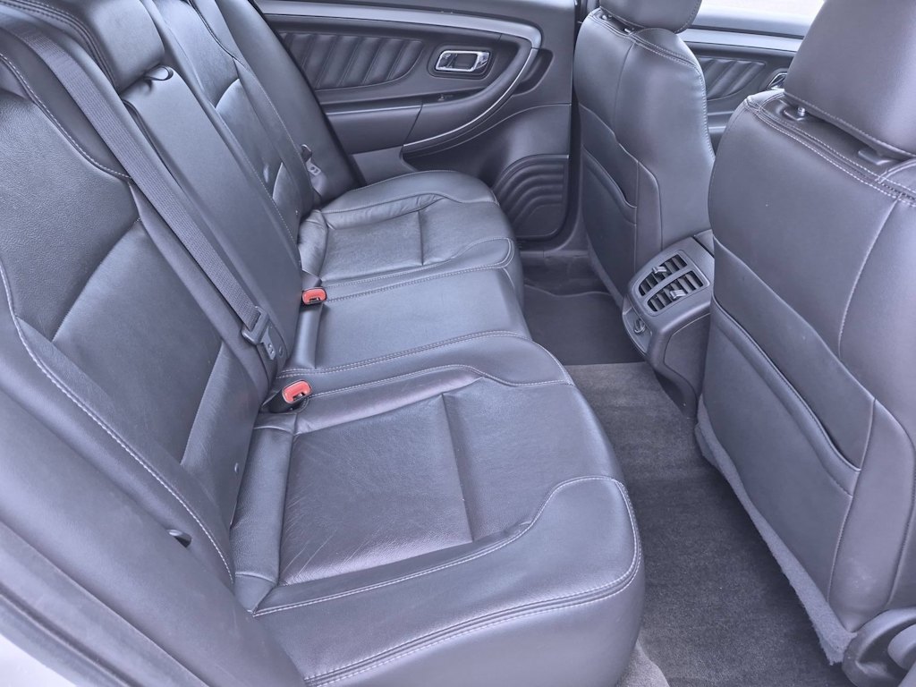 Thumbnail: 2015 Ford Taurus - 28