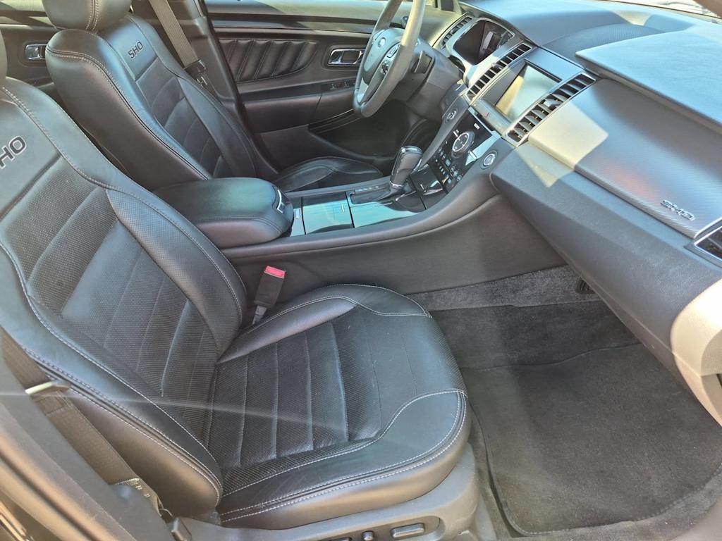 Thumbnail: 2015 Ford Taurus - 11