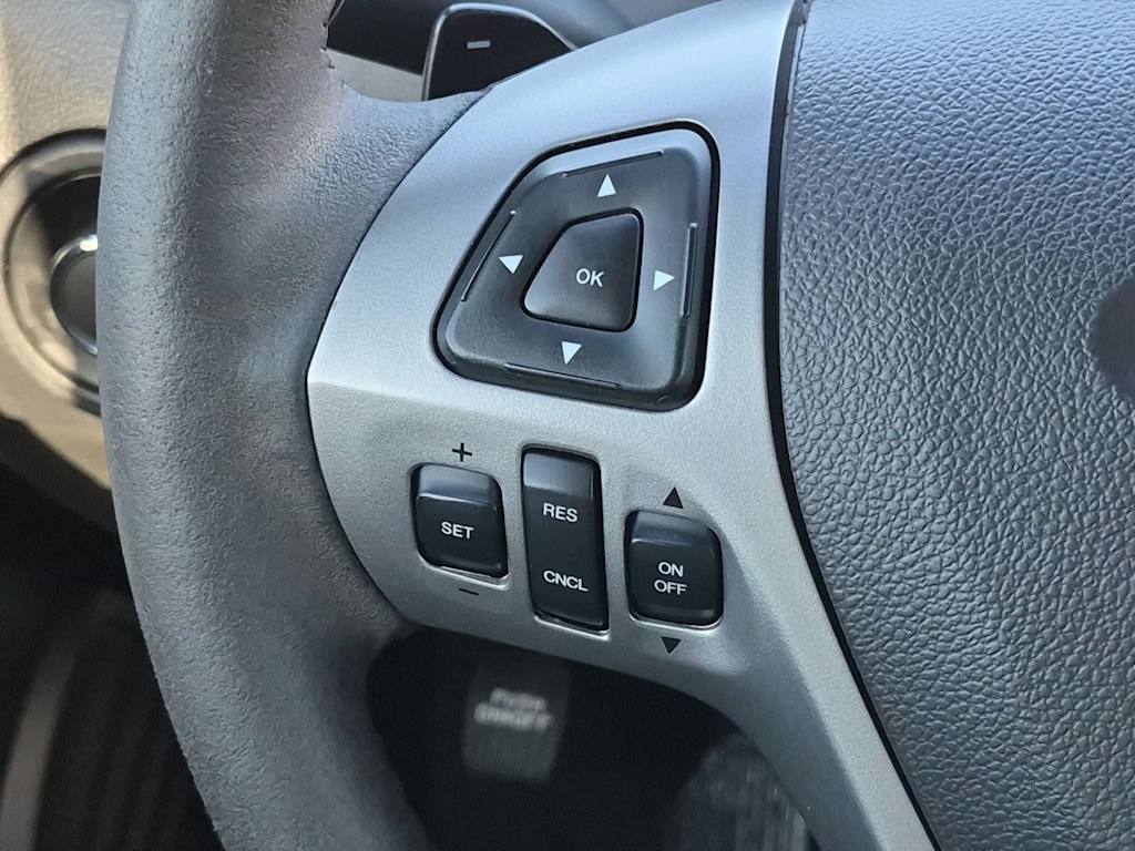 Thumbnail: 2015 Ford Taurus - 31