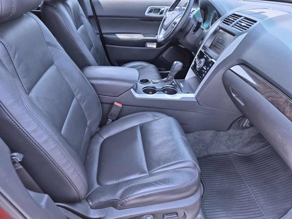 Thumbnail: 2015 Ford Explorer - 10