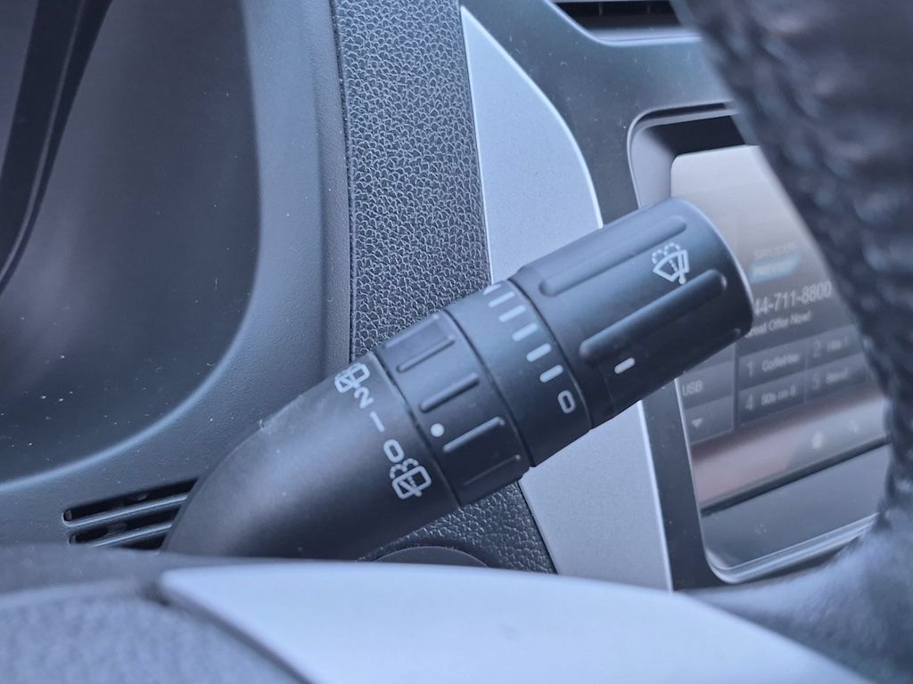 Thumbnail: 2015 Ford Explorer - 30