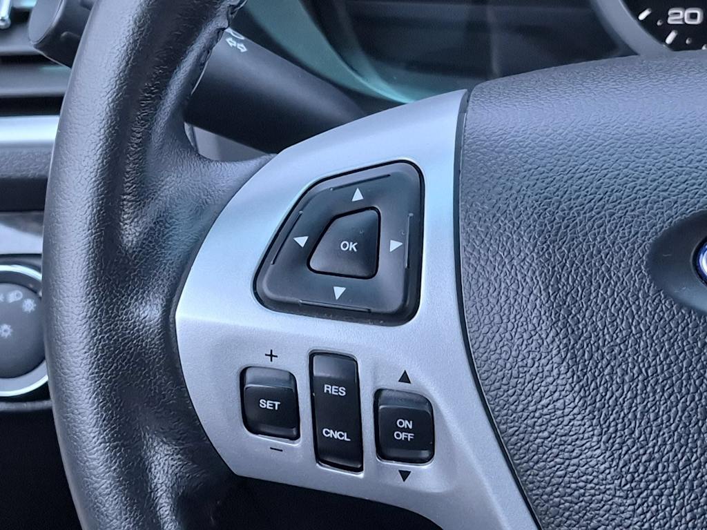 Thumbnail: 2015 Ford Explorer - 28
