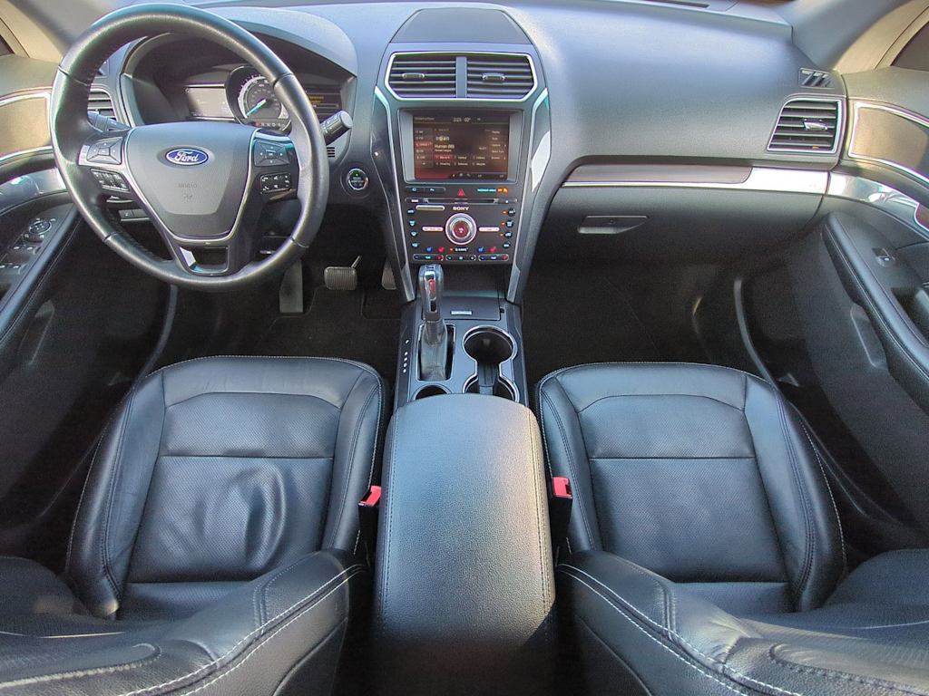 Thumbnail: 2016 Ford Explorer - 9