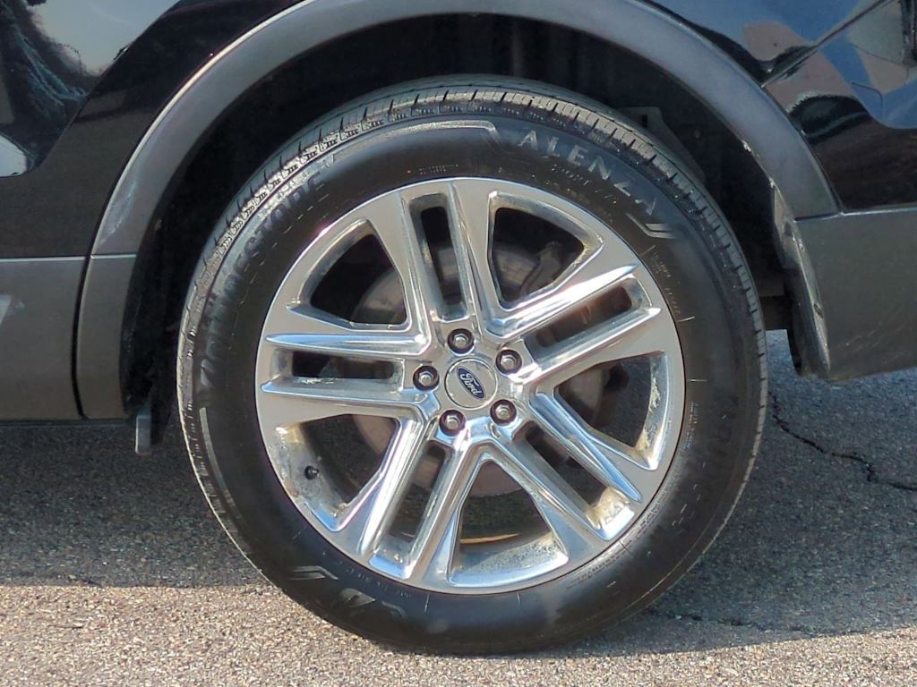 Thumbnail: 2016 Ford Explorer - 7