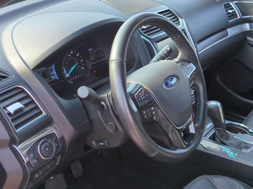 Thumbnail: 2016 Ford Explorer - 2