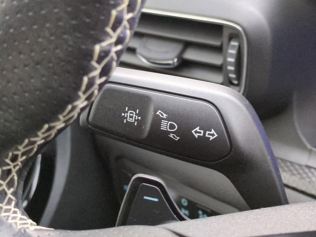 Thumbnail: 2022 Ford Explorer - 33