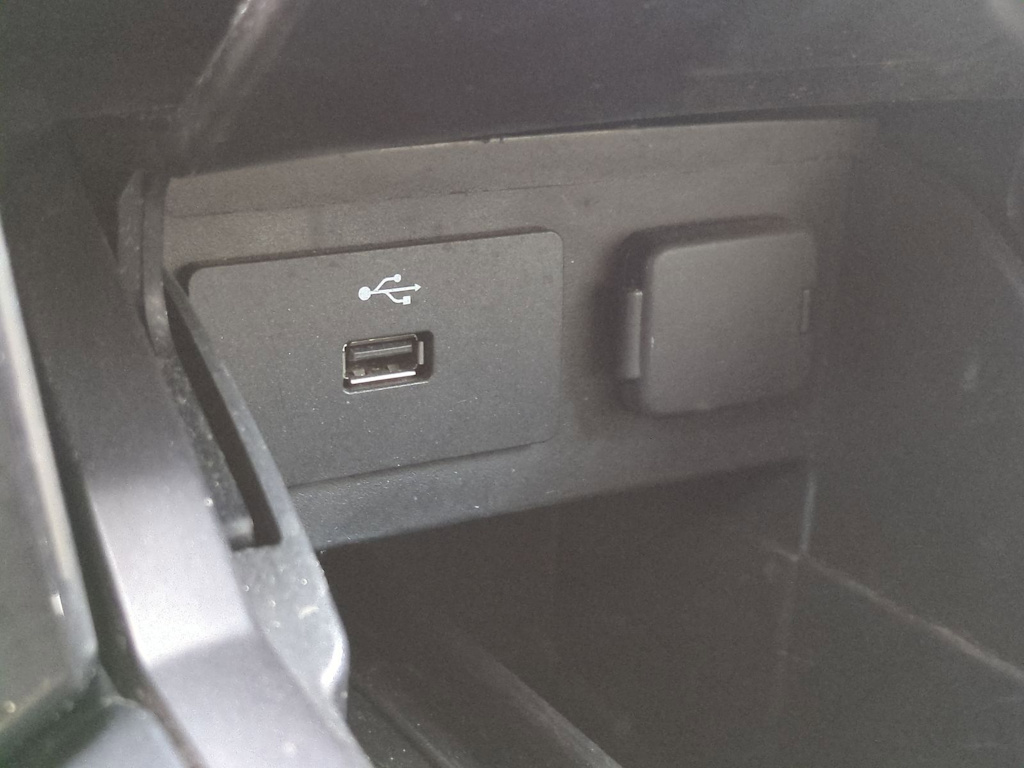 Thumbnail: 2017 Ford Explorer - 33