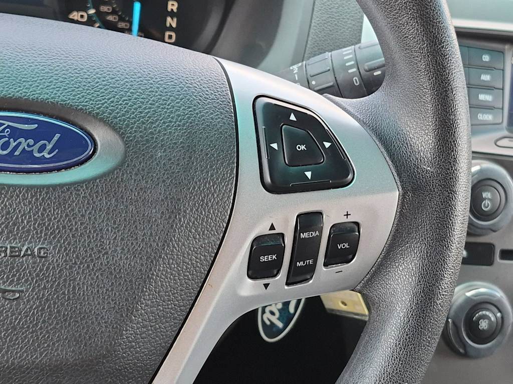 Thumbnail: 2015 Ford Explorer - 29