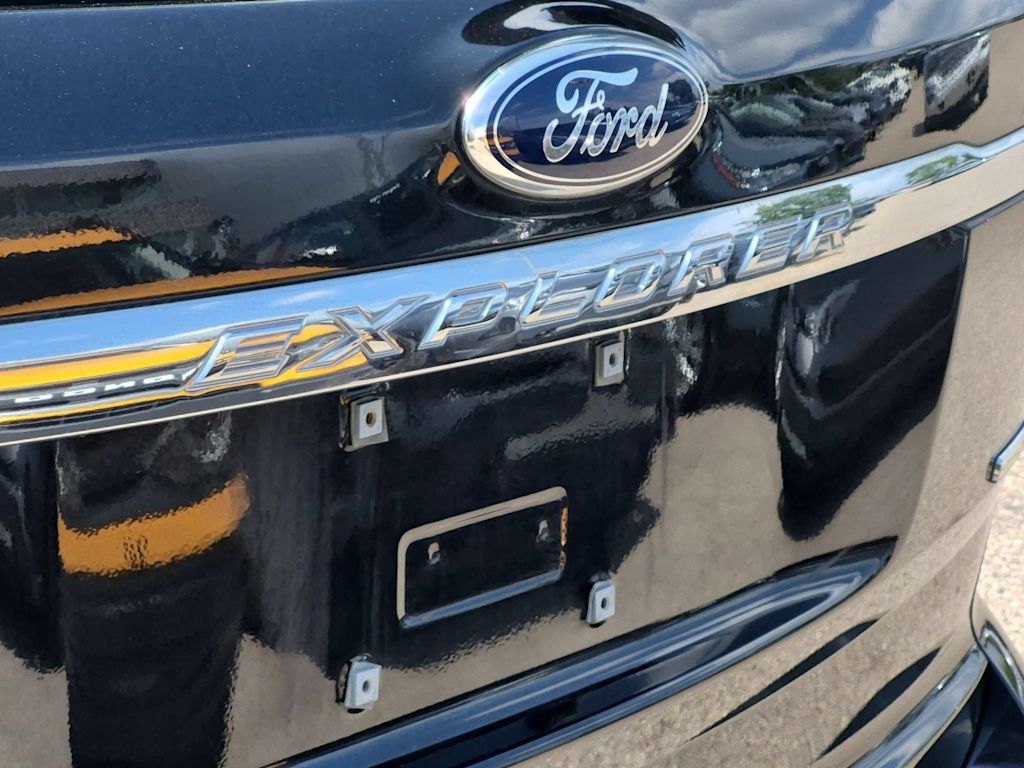 Thumbnail: 2015 Ford Explorer - 24