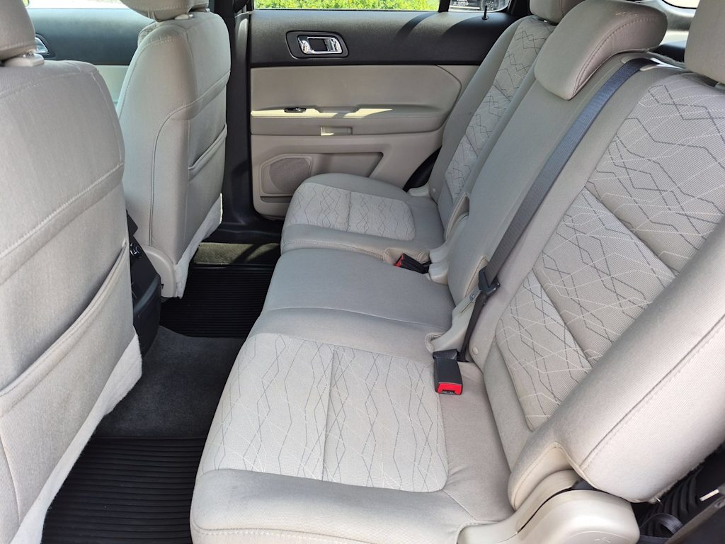 Thumbnail: 2015 Ford Explorer - 26
