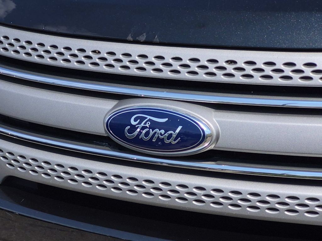 Thumbnail: 2015 Ford Explorer - 6