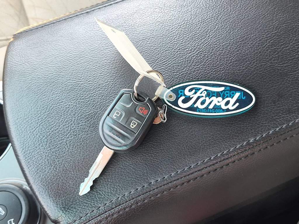 Thumbnail: 2015 Ford Explorer - 16