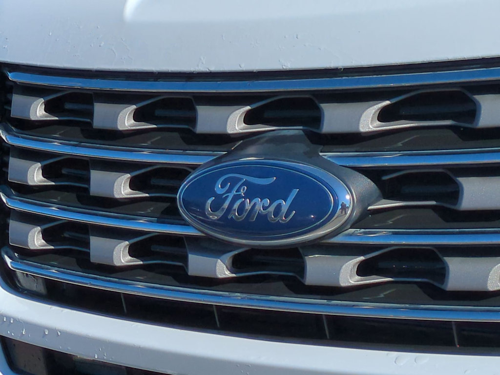 Thumbnail: 2017 Ford Explorer - 24