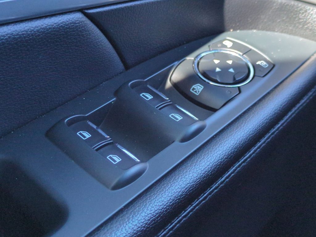 Thumbnail: 2017 Ford Explorer - 33