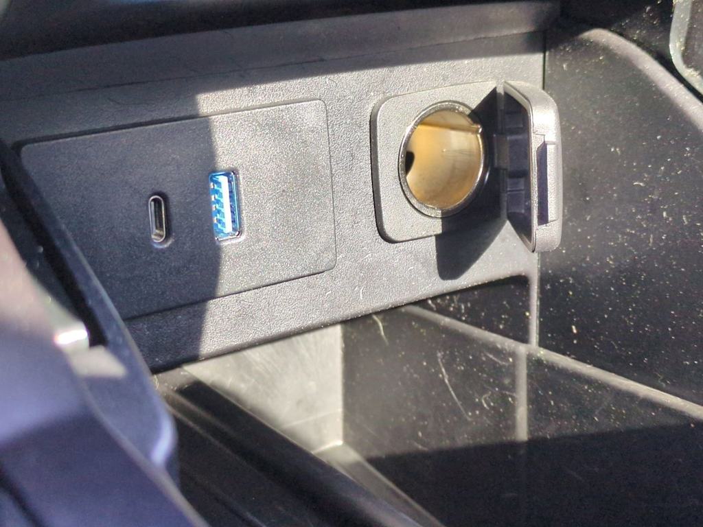 Thumbnail: 2018 Ford Explorer - 34