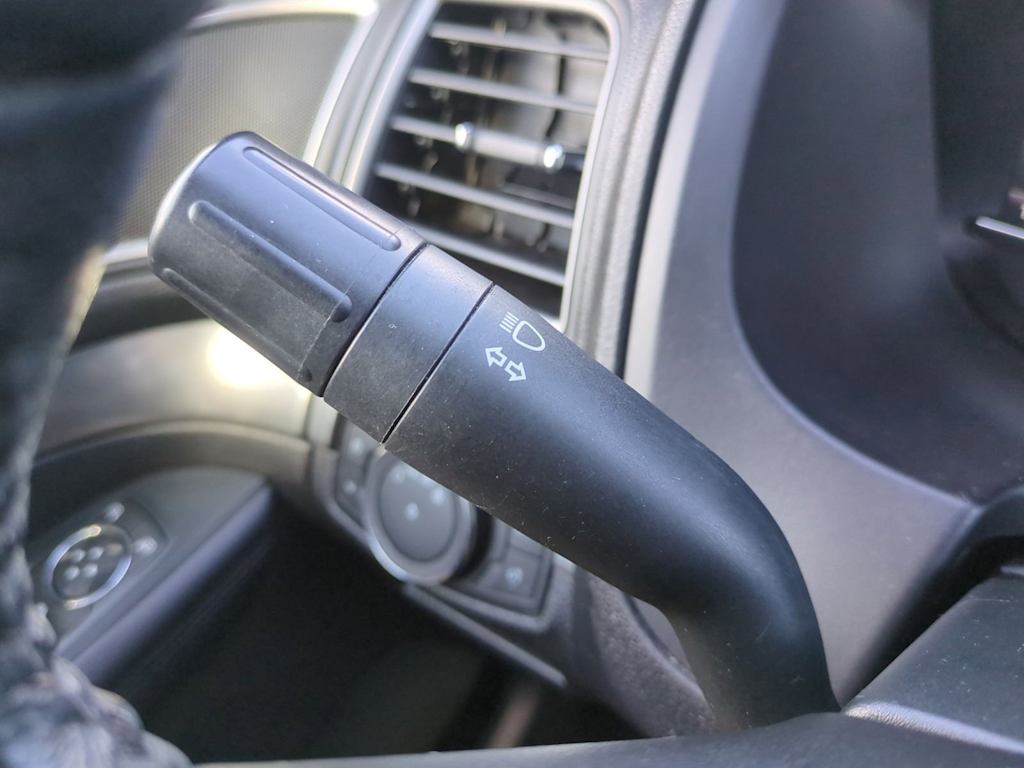 Thumbnail: 2018 Ford Explorer - 32