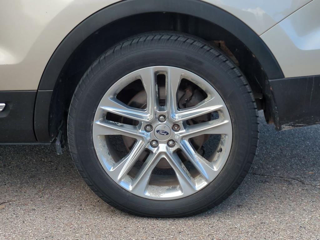 Thumbnail: 2017 Ford Explorer - 8