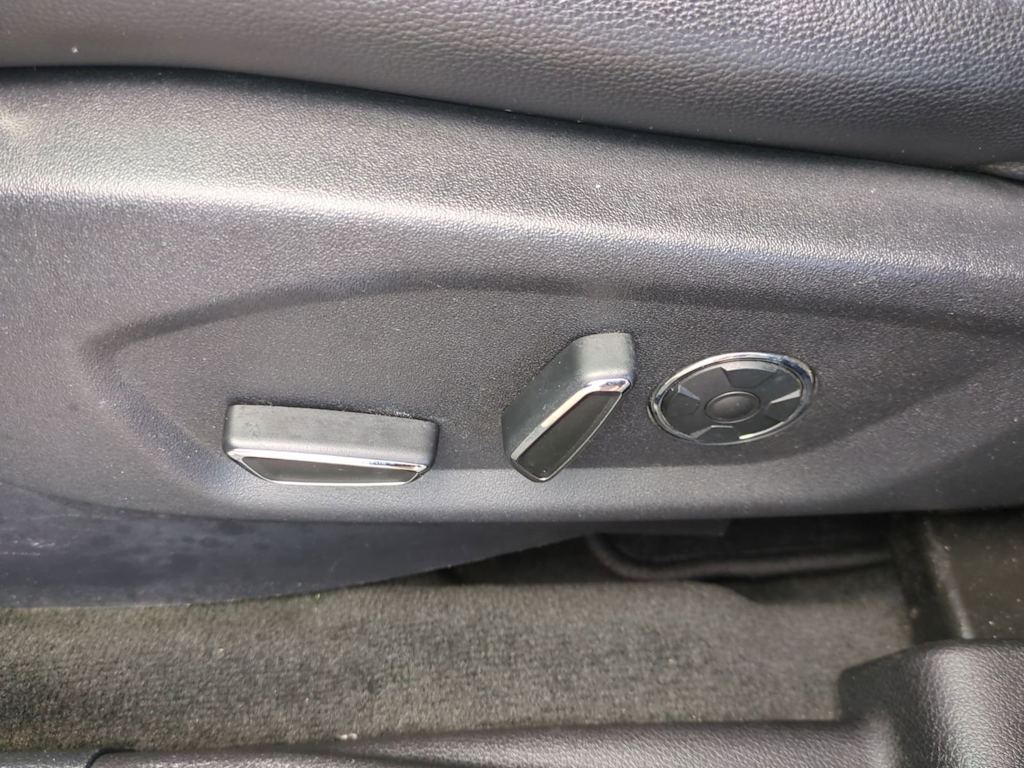 Thumbnail: 2017 Ford Explorer - 24