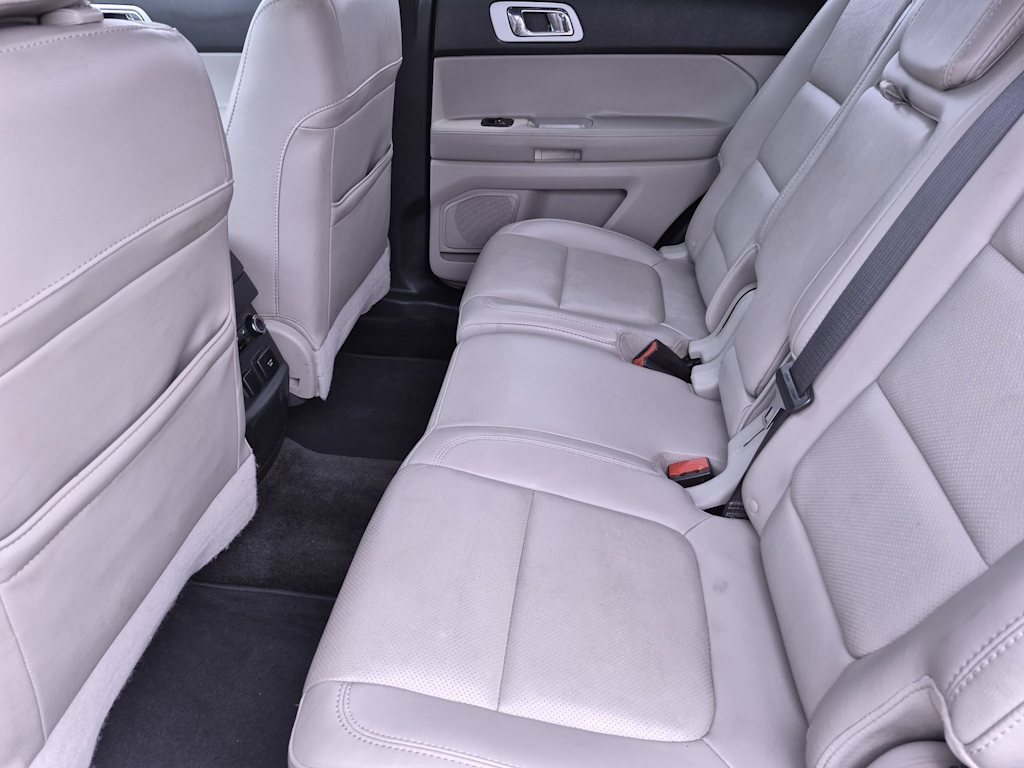 Thumbnail: 2015 Ford Explorer - 11