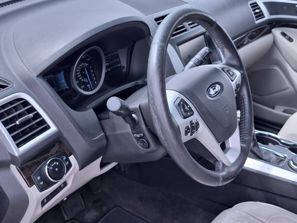 Thumbnail: 2015 Ford Explorer - 2