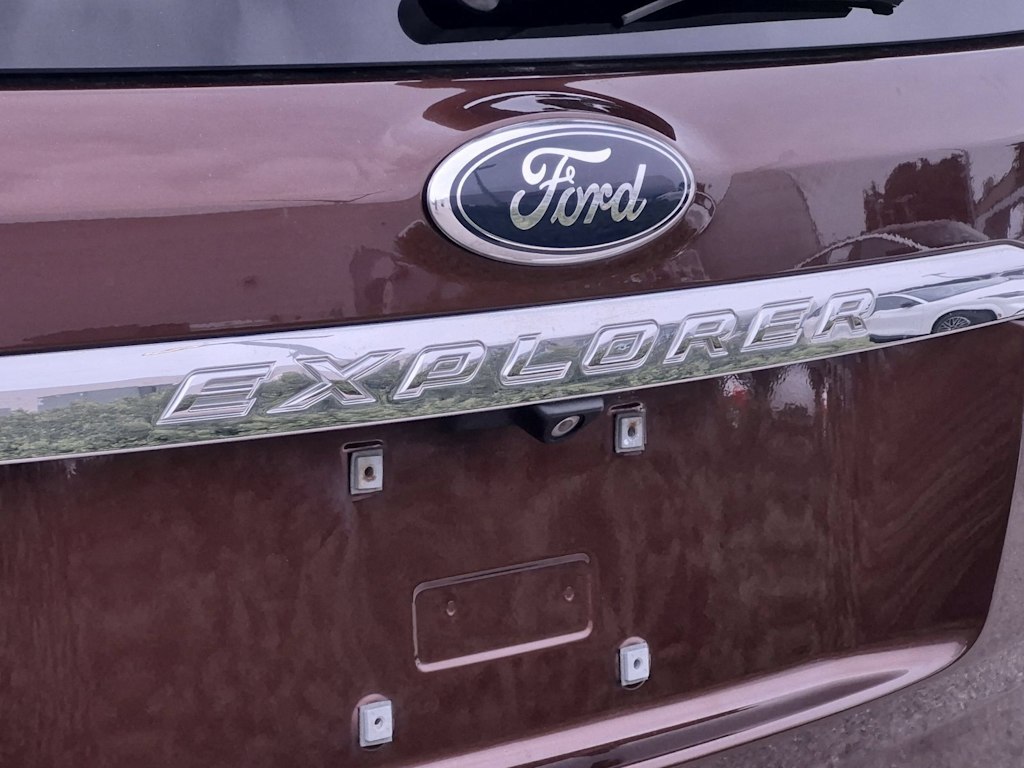 Thumbnail: 2015 Ford Explorer - 24
