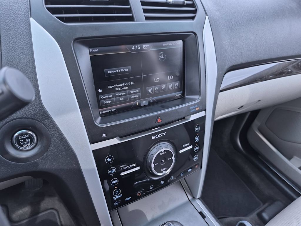 Thumbnail: 2015 Ford Explorer - 13