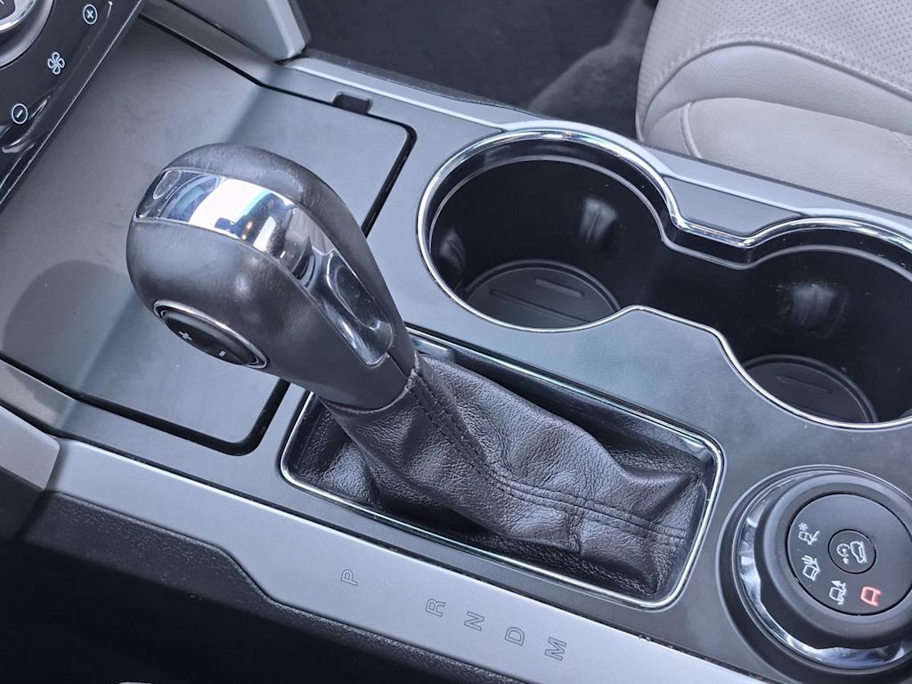 Thumbnail: 2015 Ford Explorer - 35