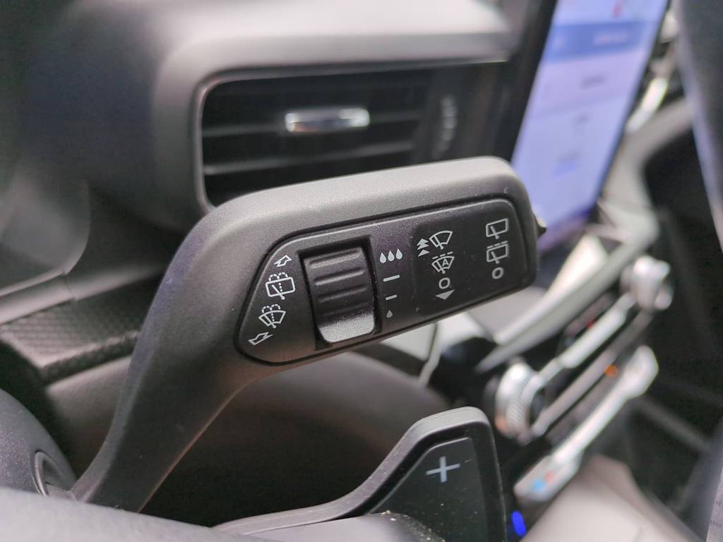 Thumbnail: 2023 Ford Explorer - 30