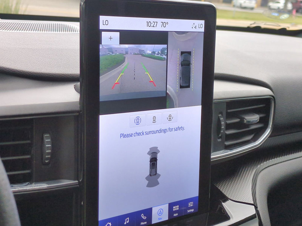 Thumbnail: 2023 Ford Explorer - 32